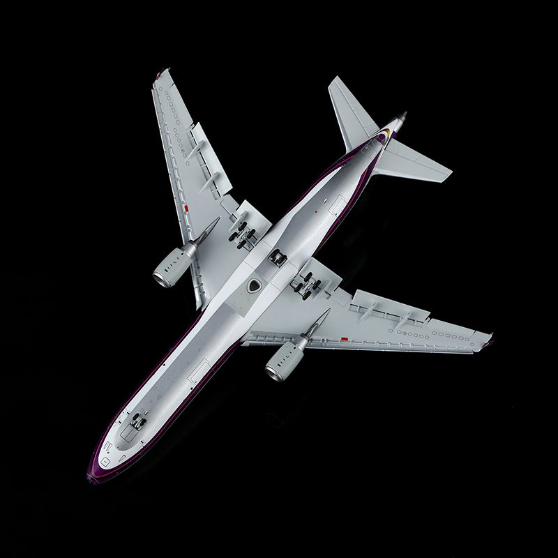 YY Wings 1:400 McDonnell Douglas MD-11 N211MD House Livery