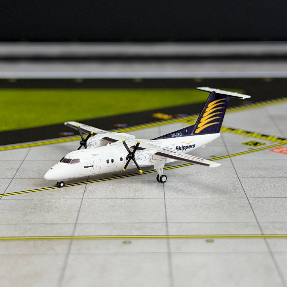 3D Design Deck 1:400 Skippers DHC Dash 8 Q100 VH-XFQ 147