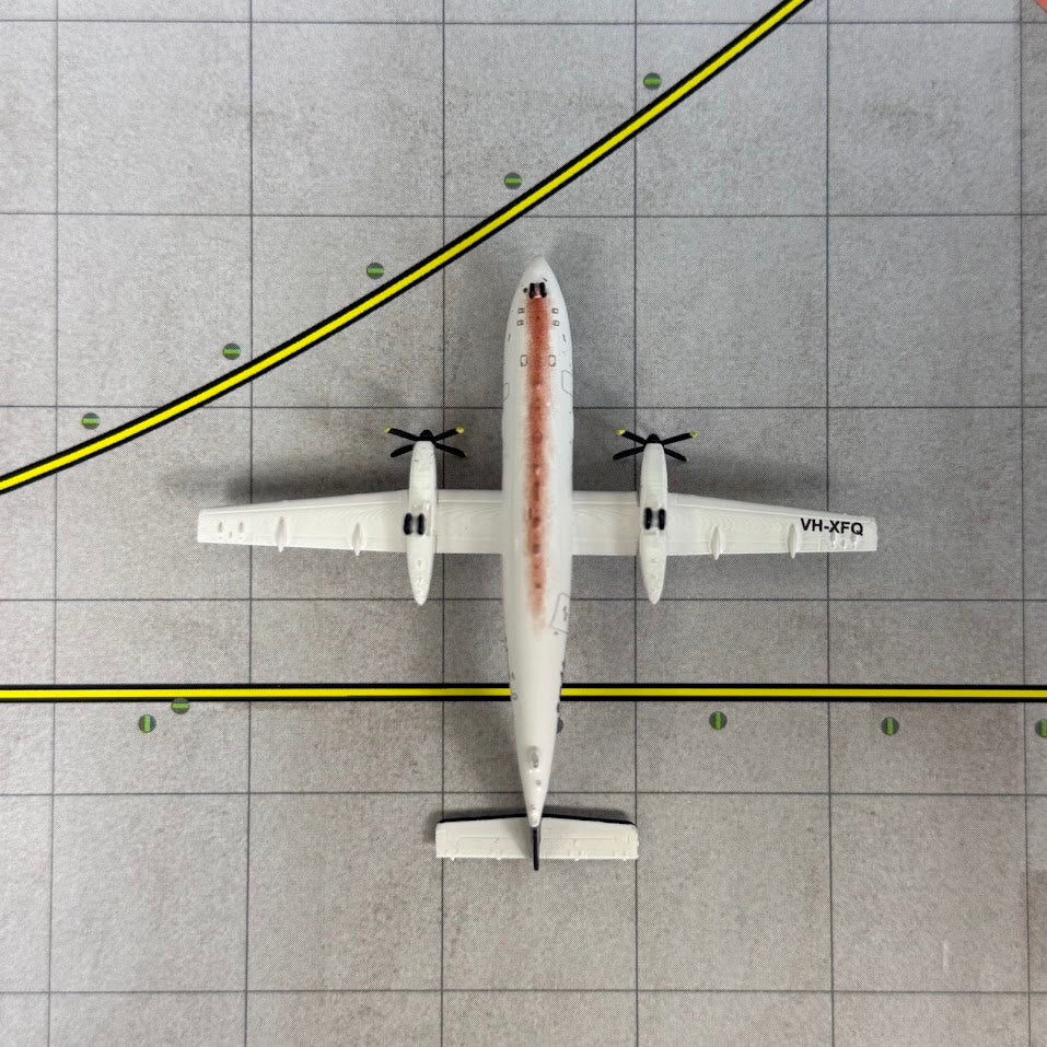 3D Design Deck 1:400 Skippers DHC Dash 8 Q100 VH-XFQ 147