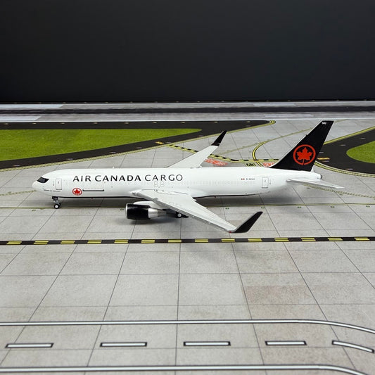 C Models 1:400 Air Canada Cargo Boeing 767-300F C-GHLU C0048