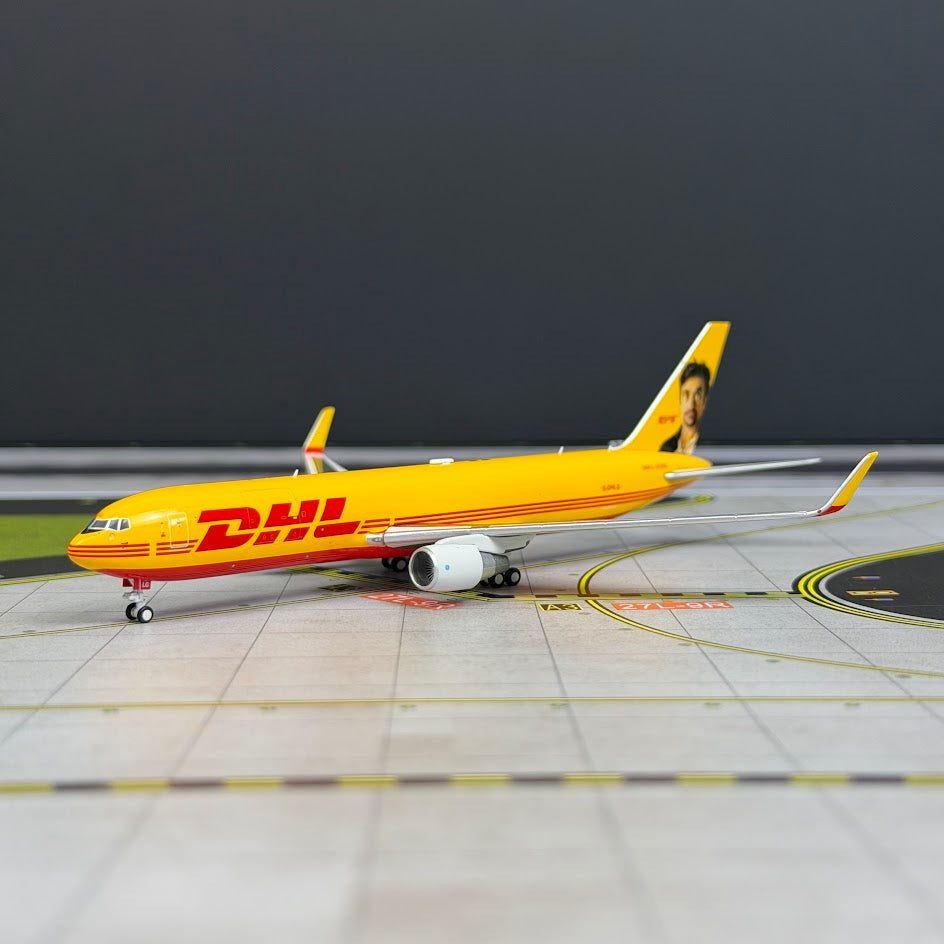 Panda Model 1:400 DHL Boeing 767-300F G-DHLG "Grand Tour" C0066