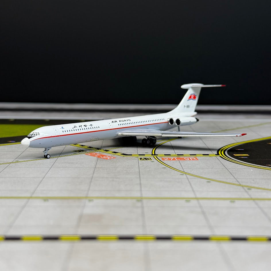 Phoenix Models 1:400 Air Koryo Ilyushin IL-62M P-881 12068