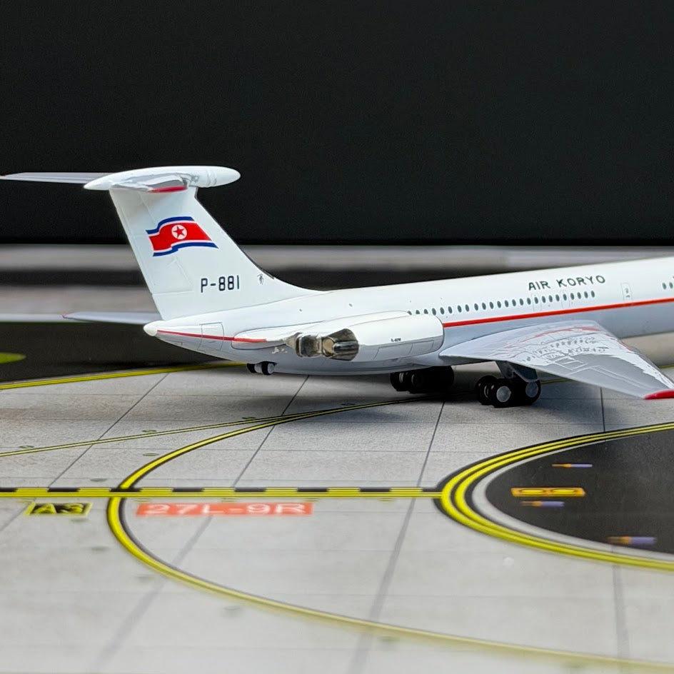 Phoenix Models 1:400 Air Koryo Ilyushin IL-62M P-881 12068