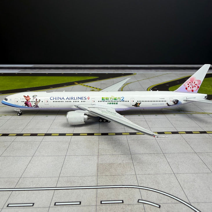 Phoenix Models 1:400 China Airlines Boeing 777-300ER B-18055 "Zootopia 2" 04680