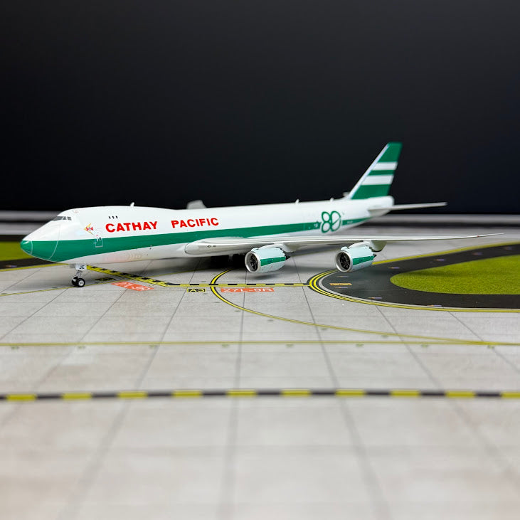 Phoenix Models 1:400 Cathay Pacific Cargo Boeing 747-8F B-LJE "80 Years" 04685