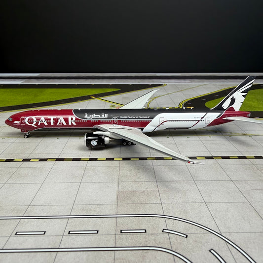 Phoenix Models 1:400 Qatar Airways Boeing 777-300ER A7-BEG "F1" 04681