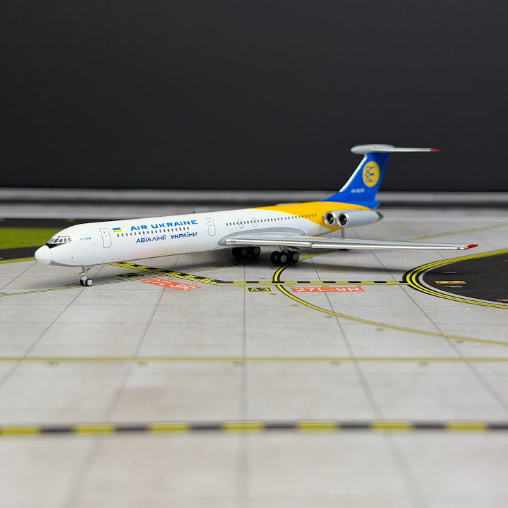 Phoenix Models 1:400 Air Ukraine Ilyushin IL-62M UR-86134 12069
