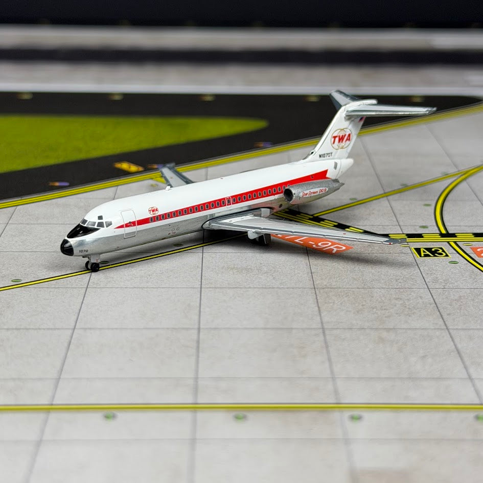V1:400 Trans World Airlines (TWA) McDonnell Douglas DC-9-15 N1070T 400008