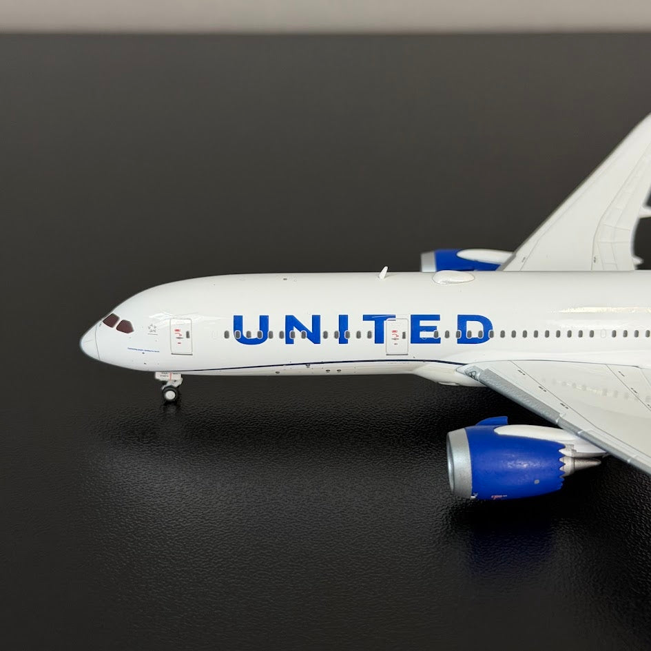 Gemini Jets 1:400 United Airlines Boeing 787-9 N61101 "100 Years" GJUAL2228