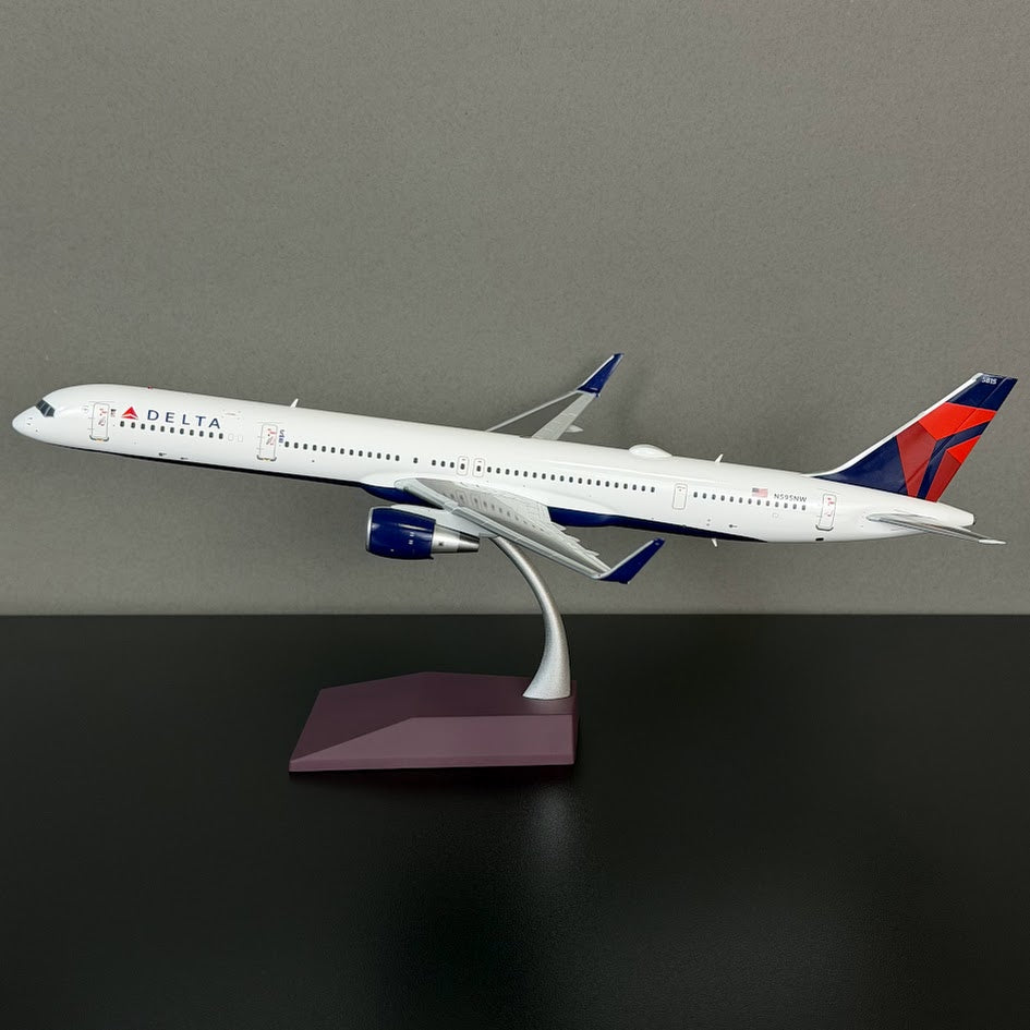Gemini200 Delta Air Lines Boeing 757-300 N595NW G2DAL1418