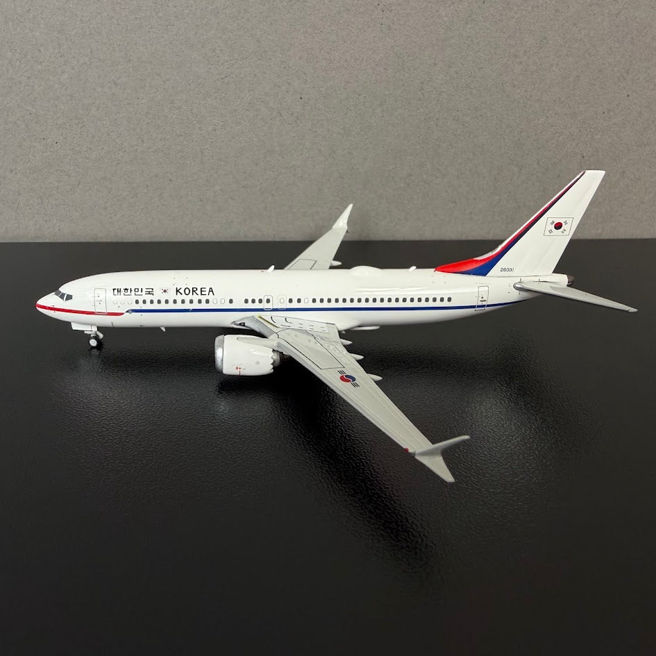 Phoenix Models 1:400 Japan Air System (JAS) McDonnell Douglas MD