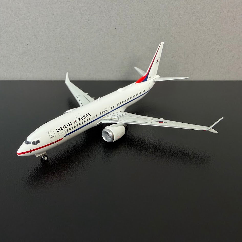 Phoenix Models 1:400 South Korean Government Boeing 737 MAX 8 26001 04684