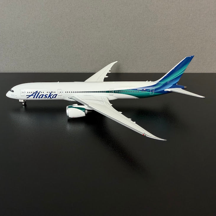 Phoenix Models 1:400 Alaska Airlines Boeing 787-9 N784HA 04686