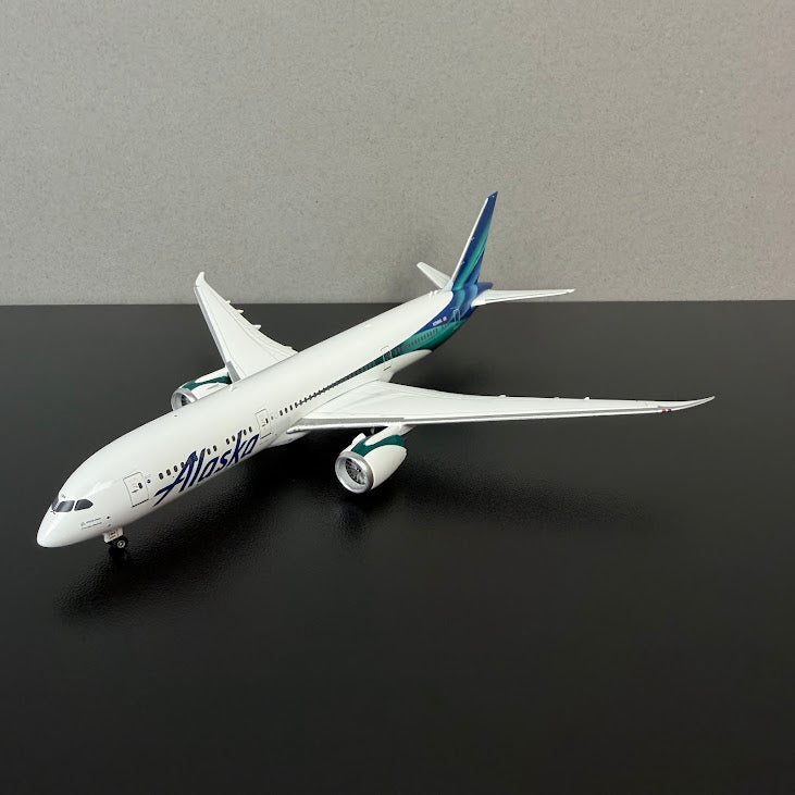 Phoenix Models 1:400 Alaska Airlines Boeing 787-9 N784HA 04686