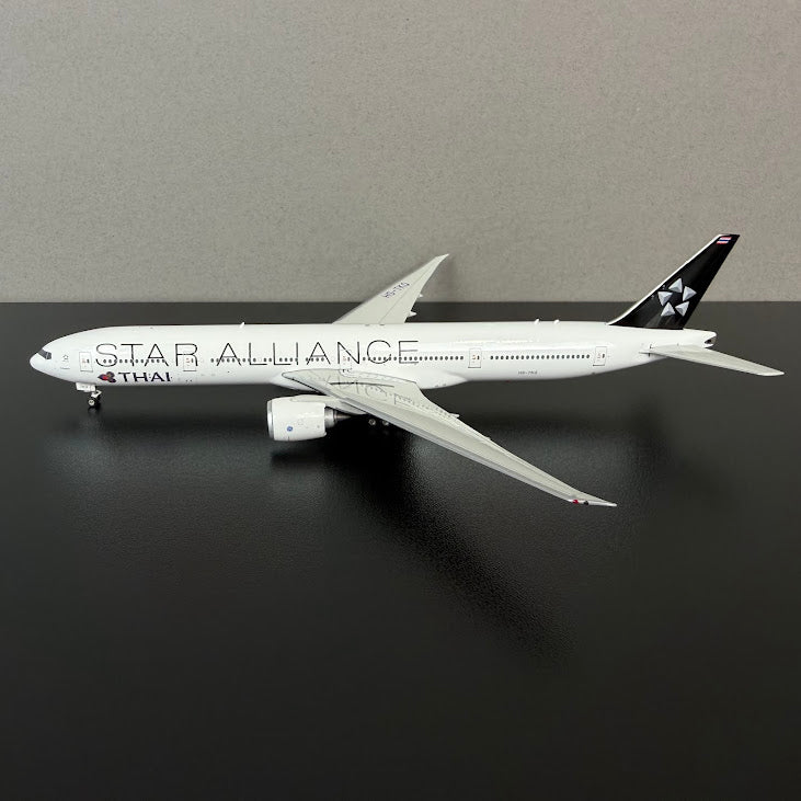 Phoenix Models 1:400 Thai Airways Boeing 777-300ER HS-TKQ "Star Alliance" 12089