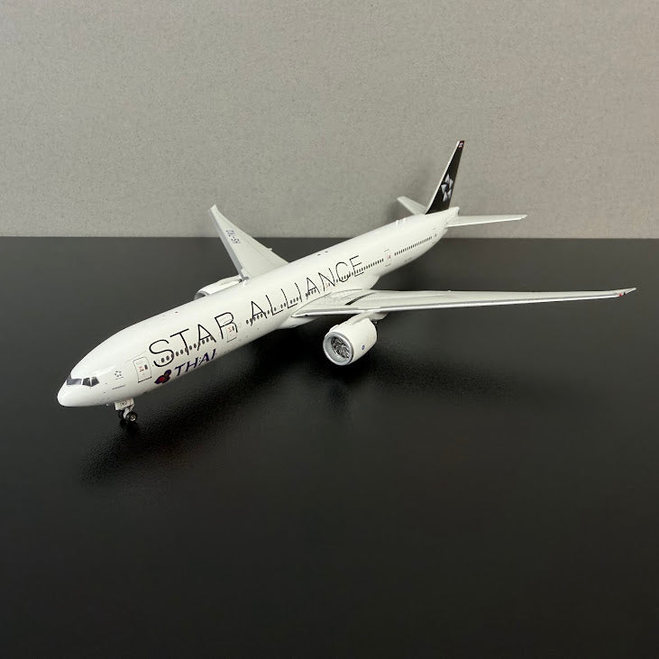 Phoenix Models 1:400 Thai Airways Boeing 777-300ER HS-TKQ "Star Alliance" 12089