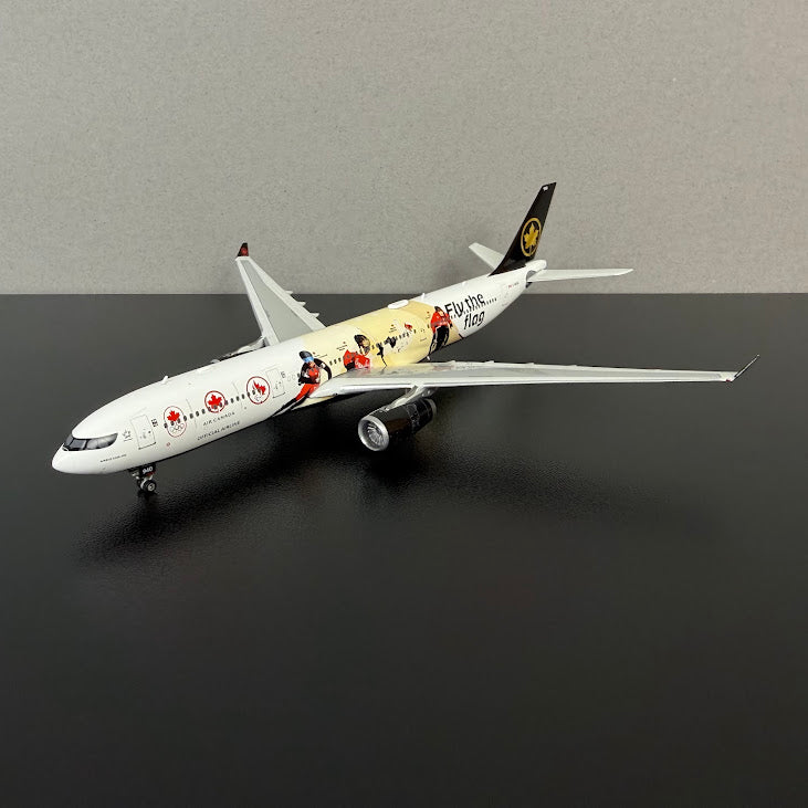 Phoenix Models 1:400 Air Canada Airbus A330-300 C-GEGC "Fly the Flag" 12072