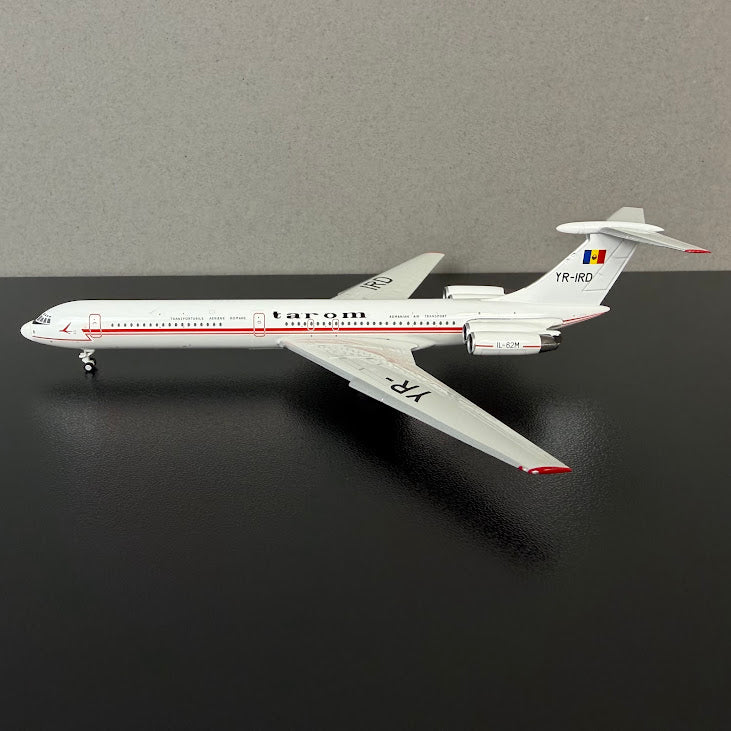 Phoenix Models 1:400 Tarom Ilyushin IL-62M YR-IRD 12080