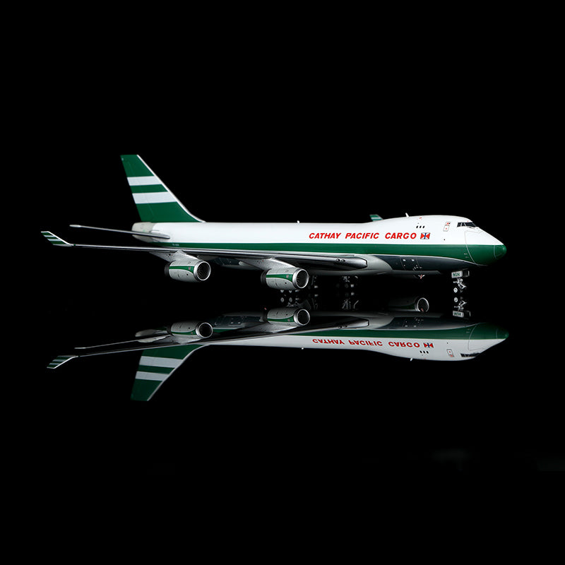 YY Wings 1:400 Cathay Pacific Boeing 747-400F VR-HUH YY74421