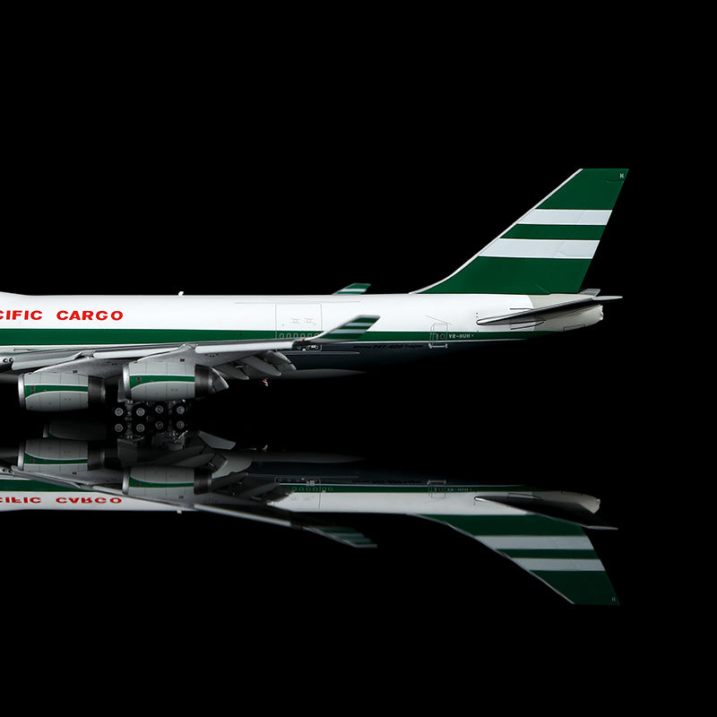 YY Wings 1:400 Cathay Pacific Boeing 747-400F VR-HUH Flaps Down YY74421F
