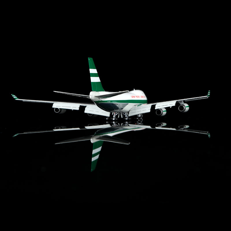 YY Wings 1:400 Cathay Pacific Boeing 747-400F VR-HUH Flaps Down YY74421F