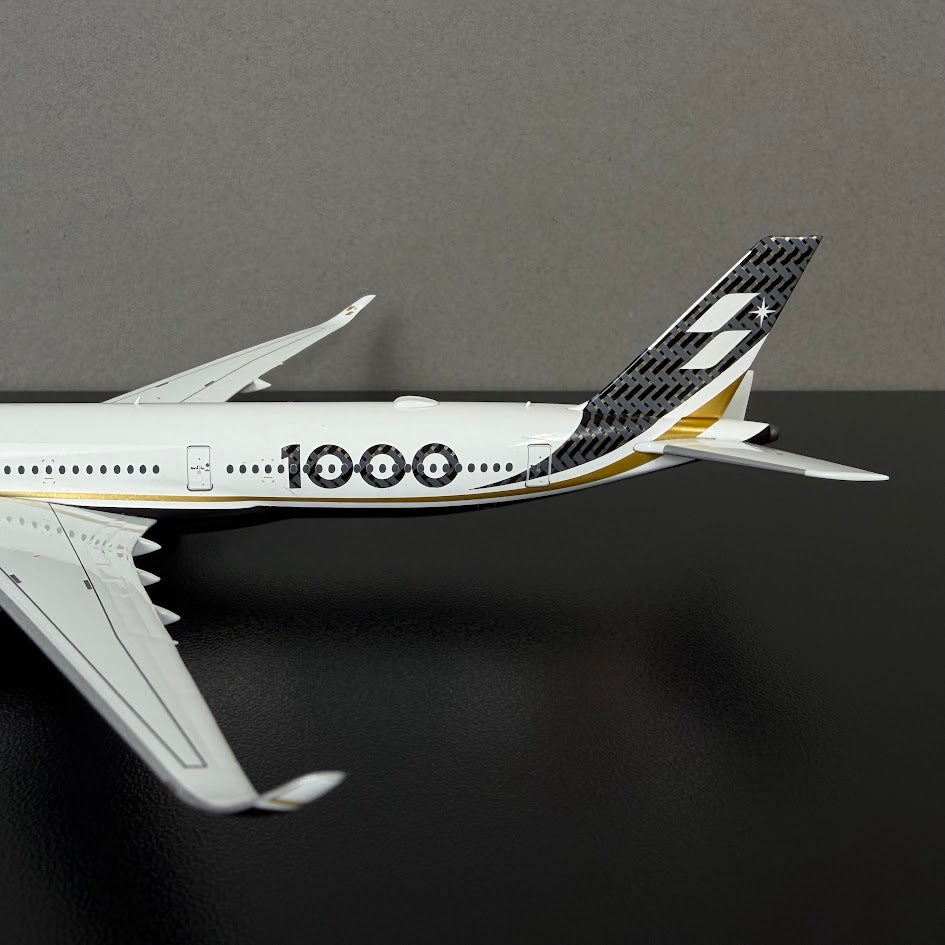 Aero Polaris 1:400 Starlux Airlines Airbus A350-1000 B-58552 "Carbon Fiber" HA35K0013
