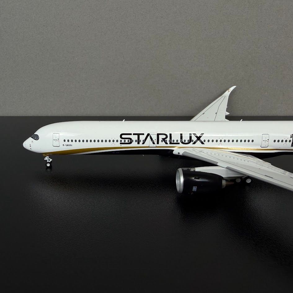 Aero Polaris 1:400 Starlux Airlines Airbus A350-1000 B-58551 "Carbon Fiber" HA35K0012