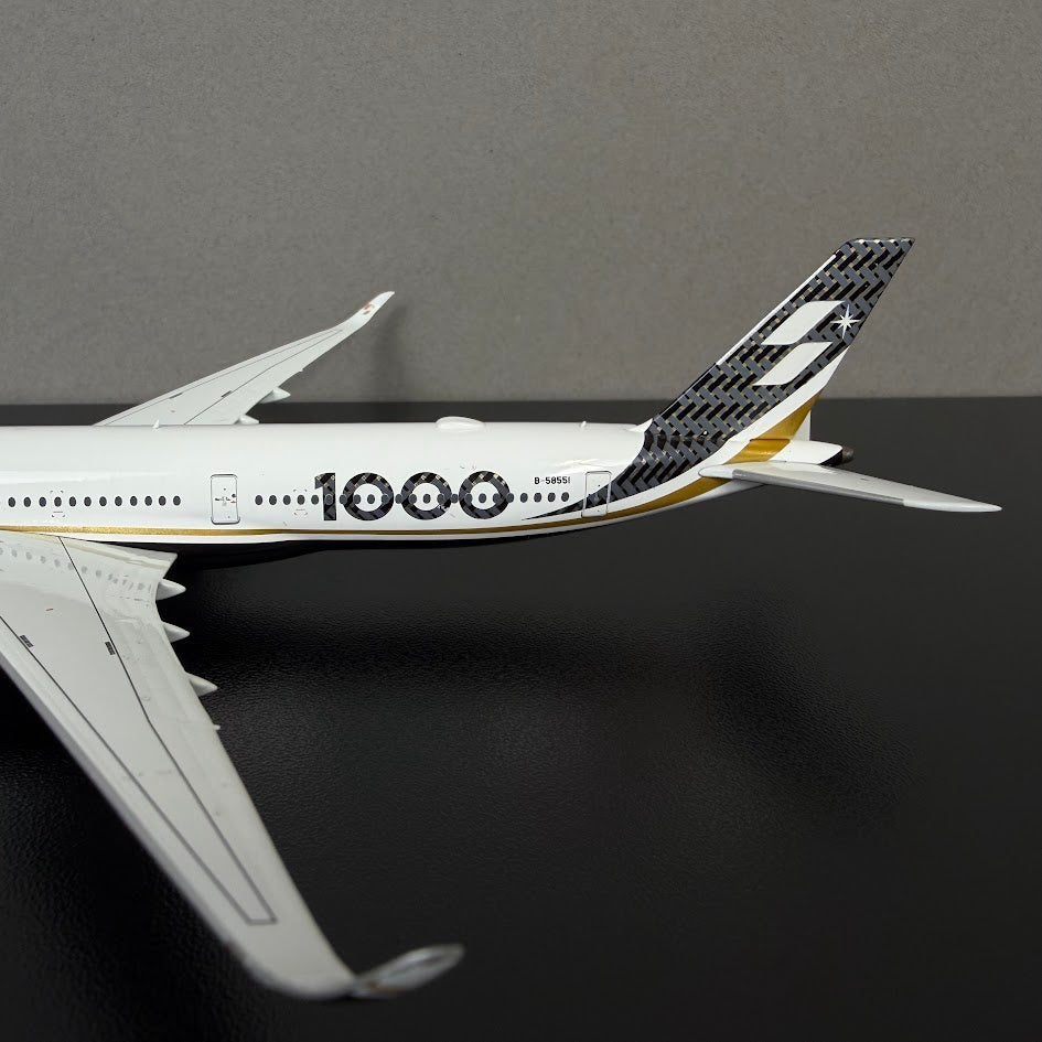 Aero Polaris 1:400 Starlux Airlines Airbus A350-1000 B-58551 "Carbon Fiber" HA35K0012