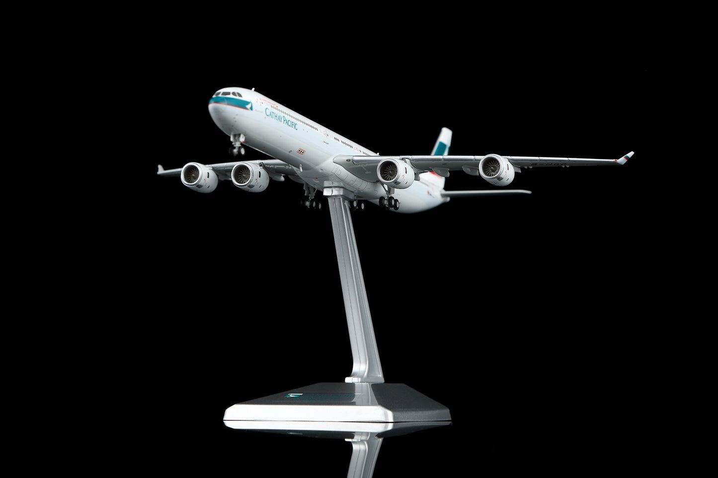 YY Wings 1:400 Cathay Pacific Airbus A340-600 B-HQC YY34605