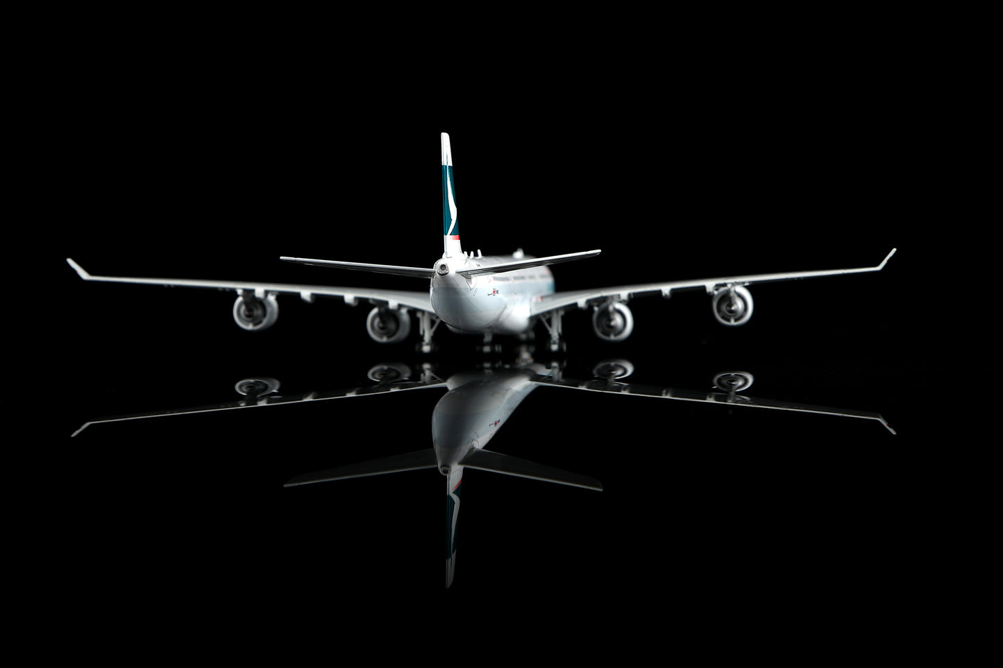 YY Wings 1:400 Cathay Pacific Airbus A340-600 B-HQC YY34605
