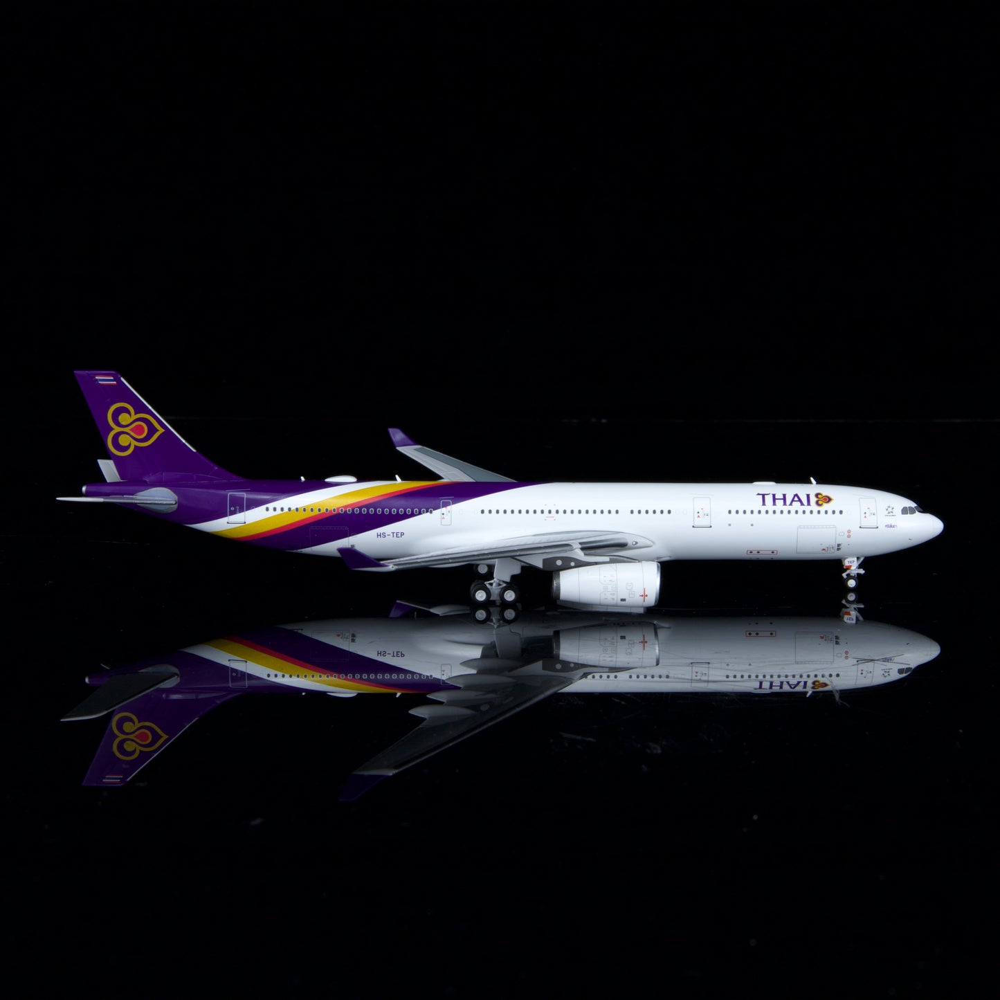 Kylin Models 1:400 Thai Airways Airbus A330-300 HS-TEP K333THA01