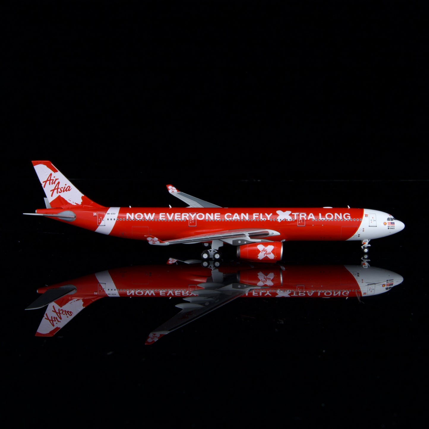 Kylin Models 1:400 Air Asia Airbus A330-300 9M-XXV K333AXM01
