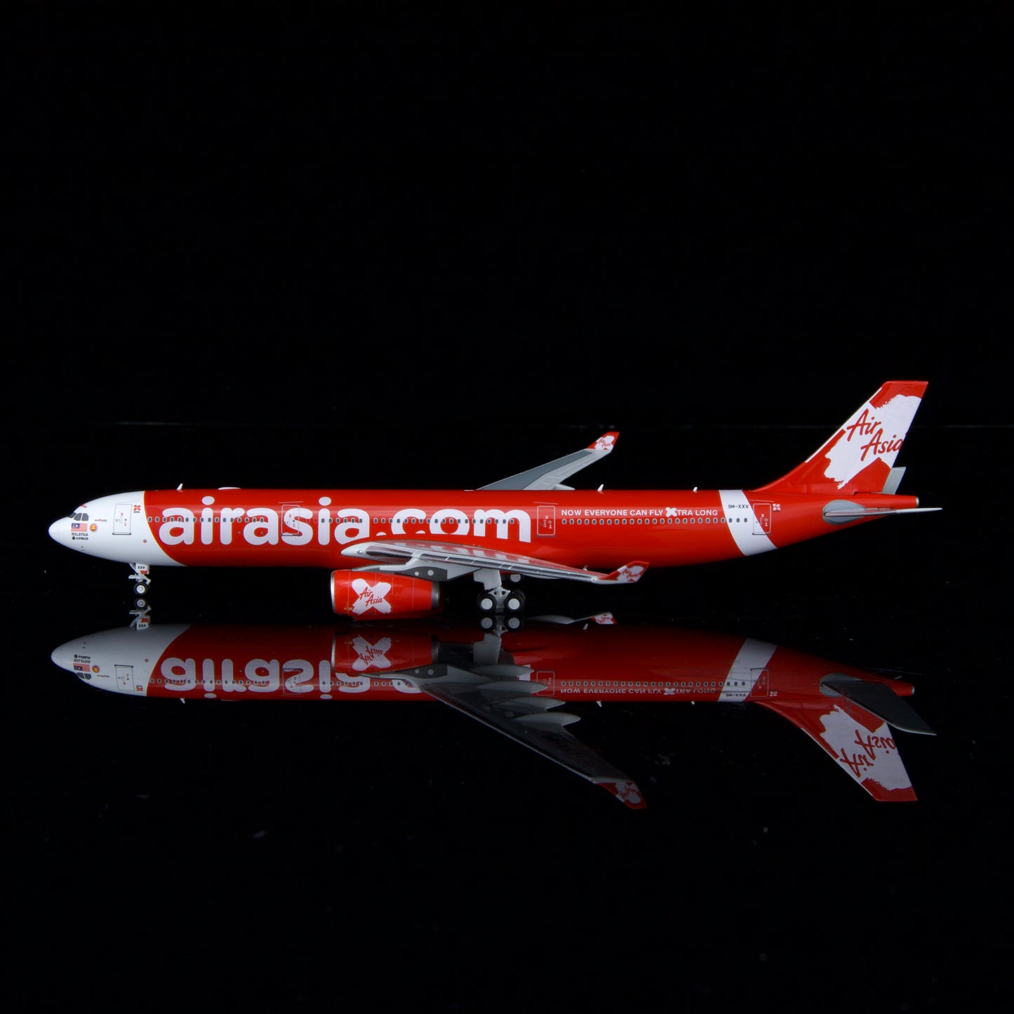 Kylin Models 1:400 Air Asia Airbus A330-300 9M-XXV K333AXM01