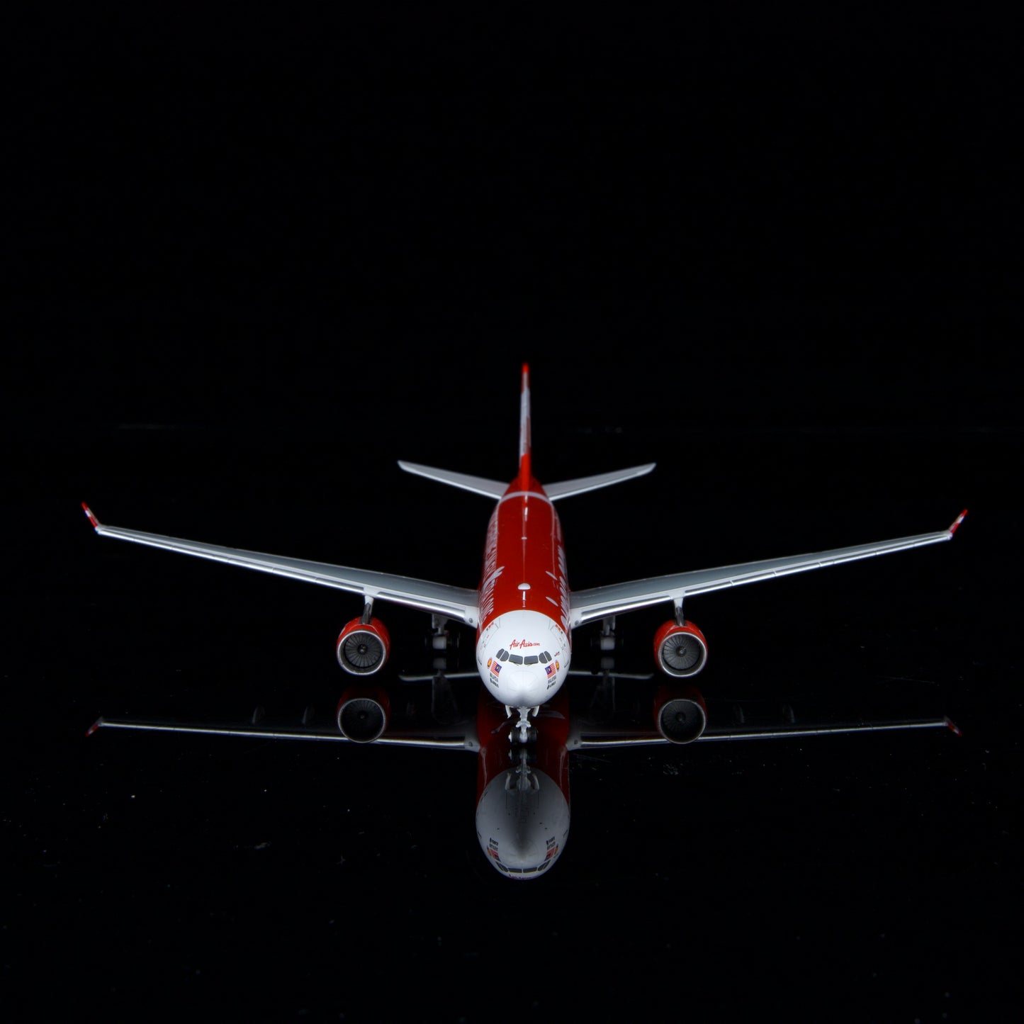 Kylin Models 1:400 Air Asia Airbus A330-300 9M-XXV K333AXM01
