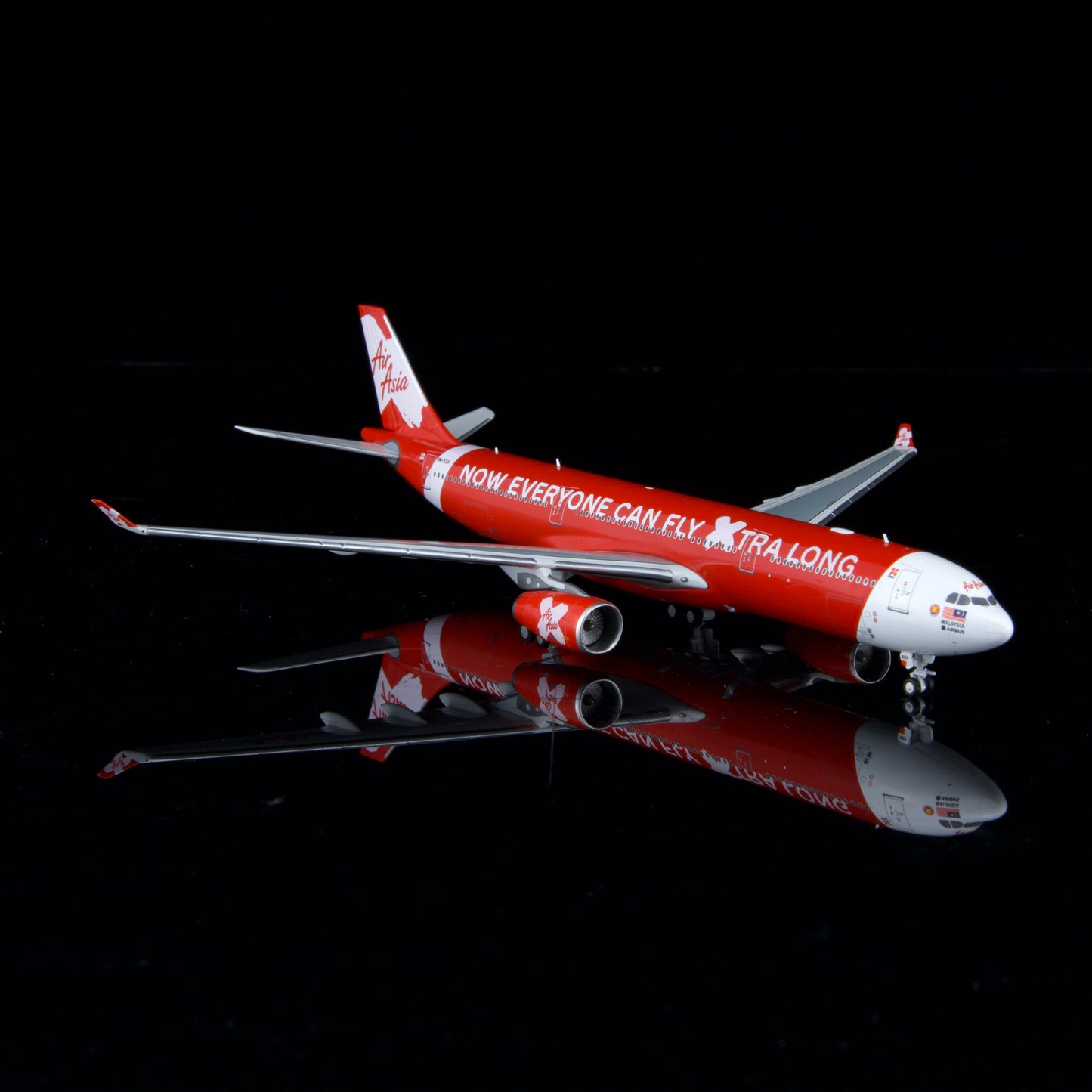 Kylin Models 1:400 Air Asia Airbus A330-300 9M-XXV K333AXM01
