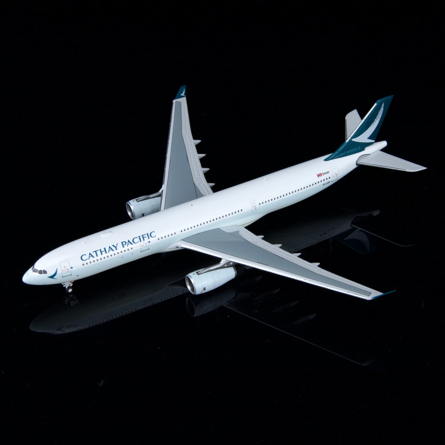 Kylin Models 1:400 Cathay Pacific Airbus A330-300 B-LBC K333CPA01