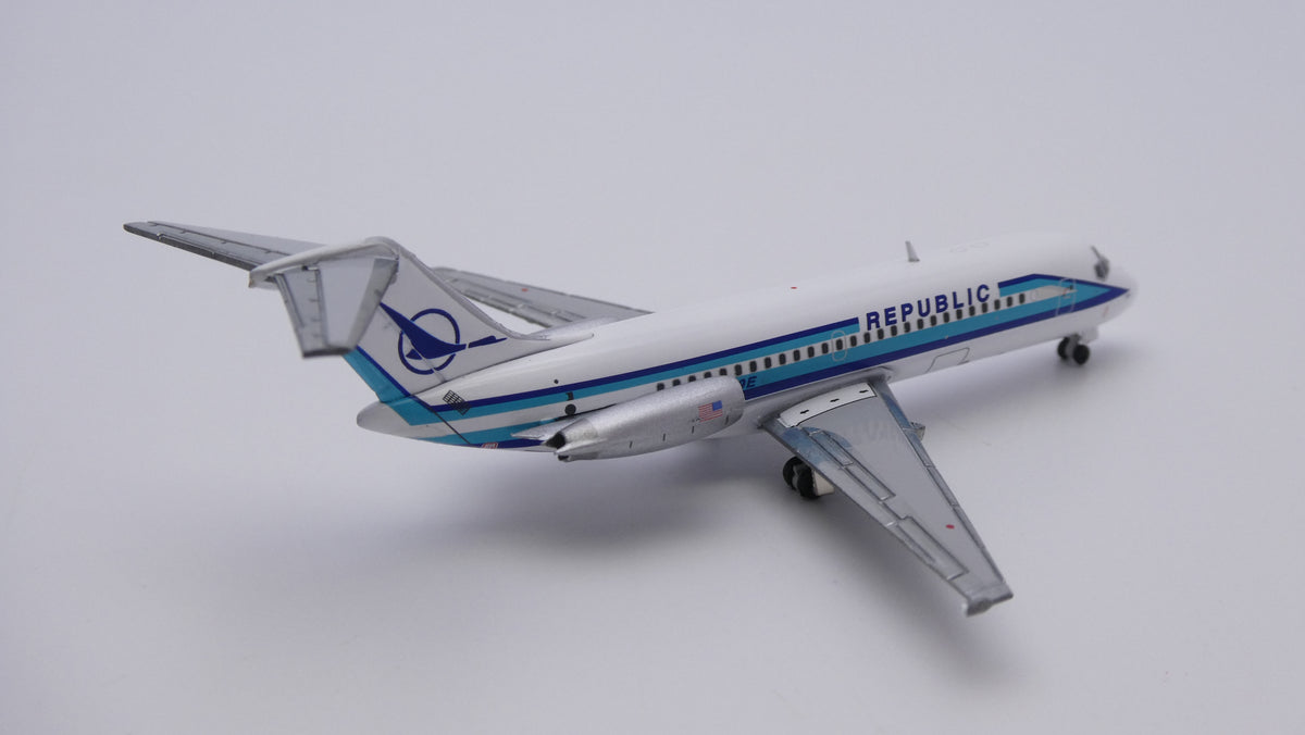 Pre-Order V1:400 Republic Airlines McDonnell Douglas DC-9-10 N8909E 400024