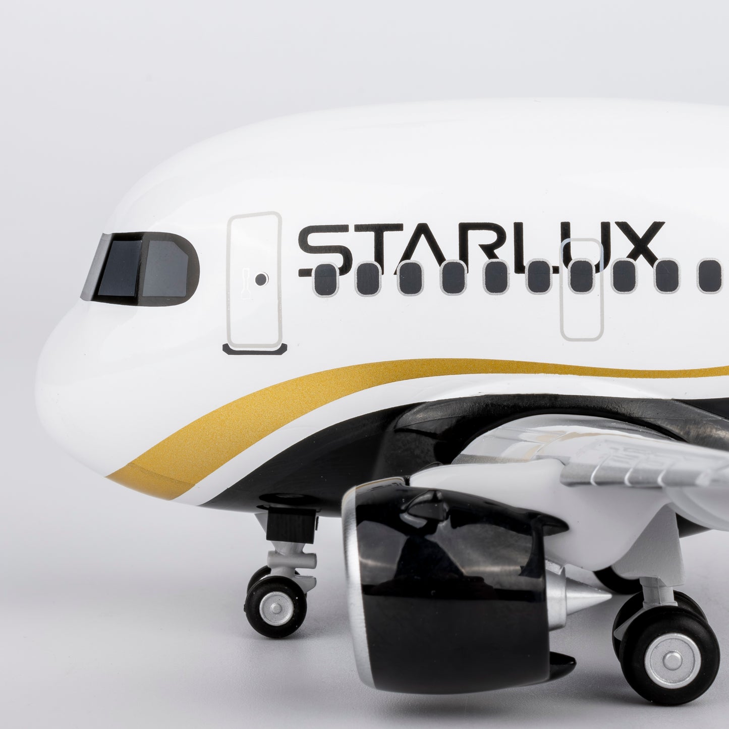 CUMO Cute Model Starlux Airlines Airbus A321neo Q3003
