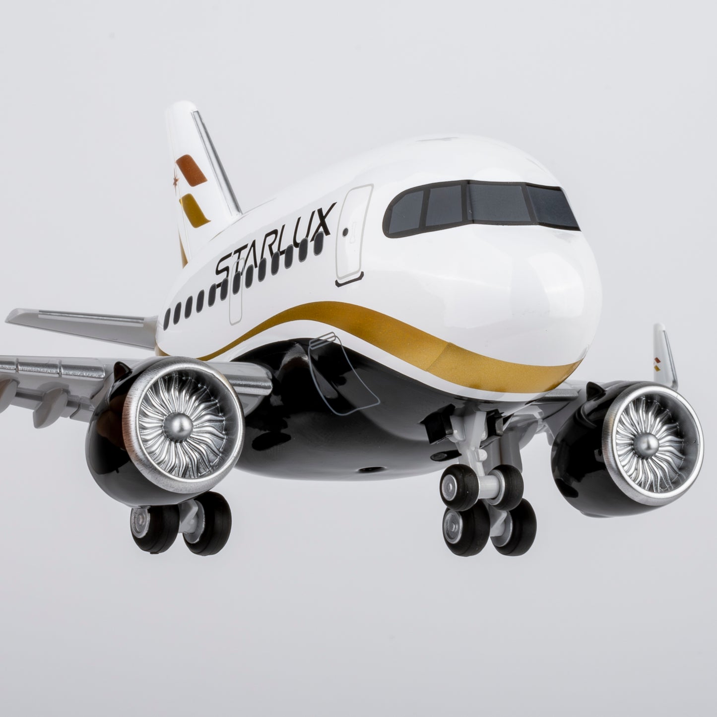 CUMO Cute Model Starlux Airlines Airbus A321neo Q3003