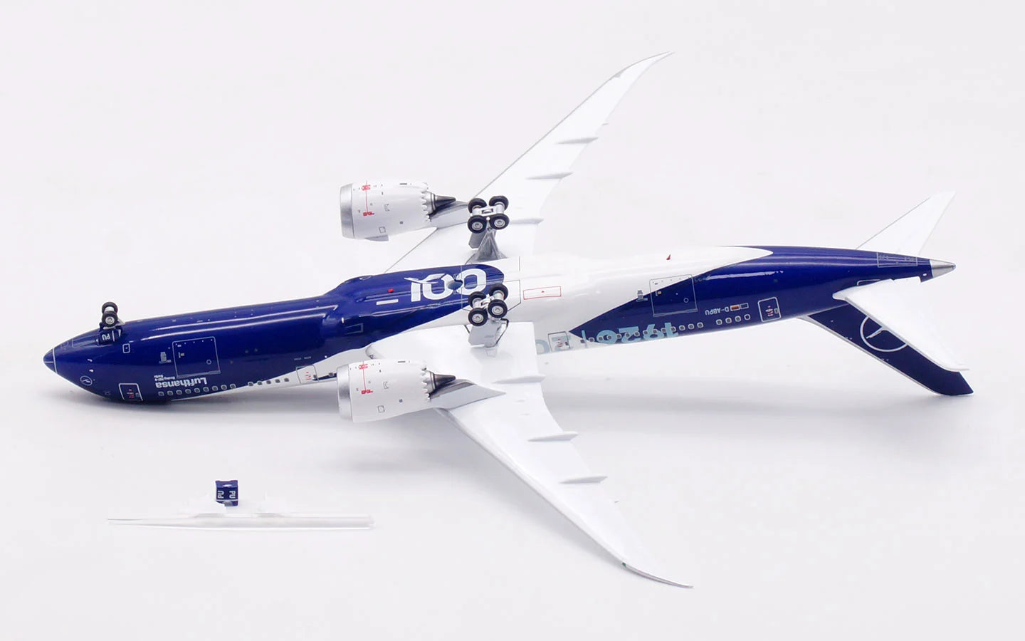 AV400 Lufthansa Boeing 787-9 D-ABPU "100 Years" WB4063