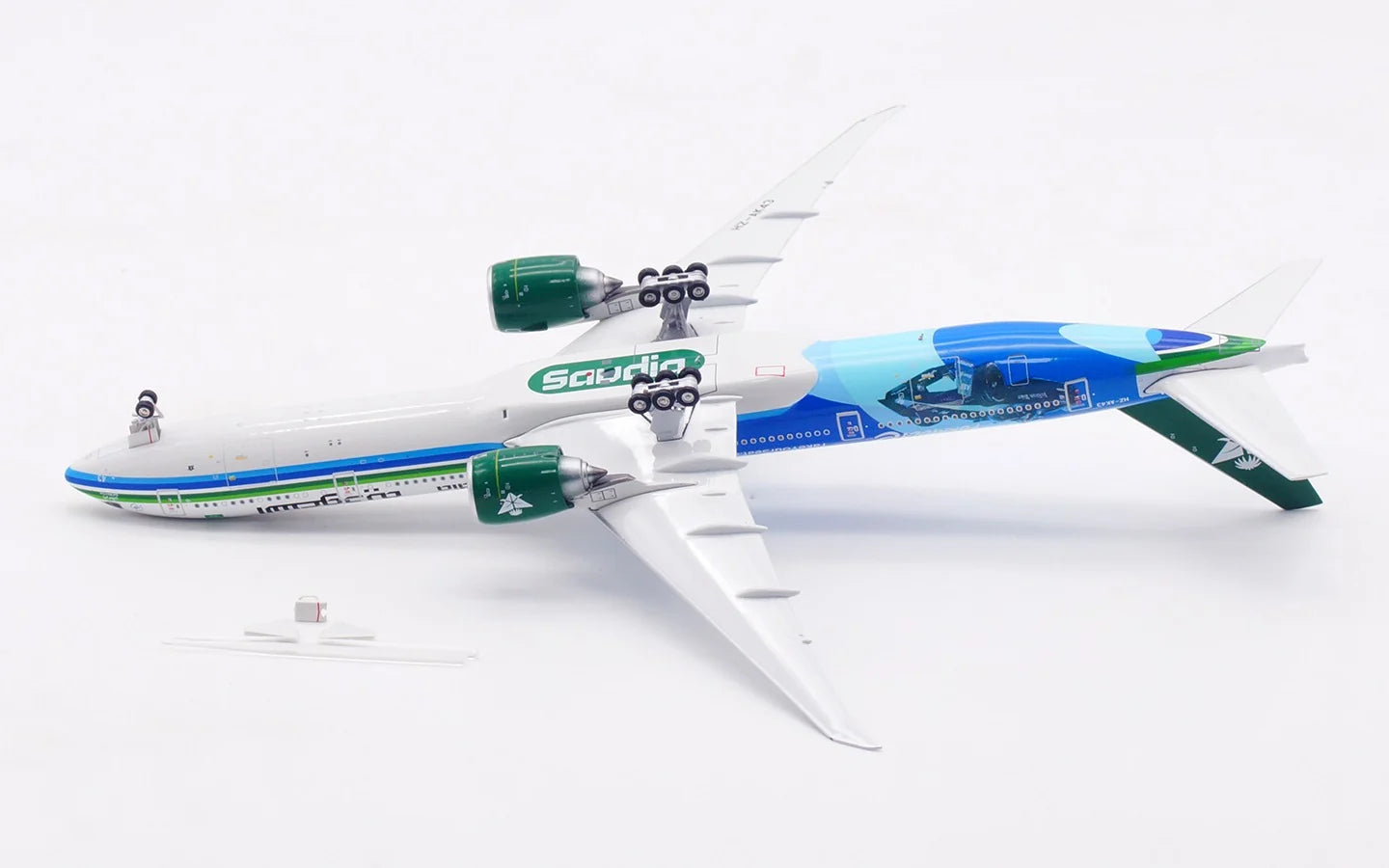AV400 Saudia Boeing 777-368ER HZ-AK43 "Formula E" WB4065