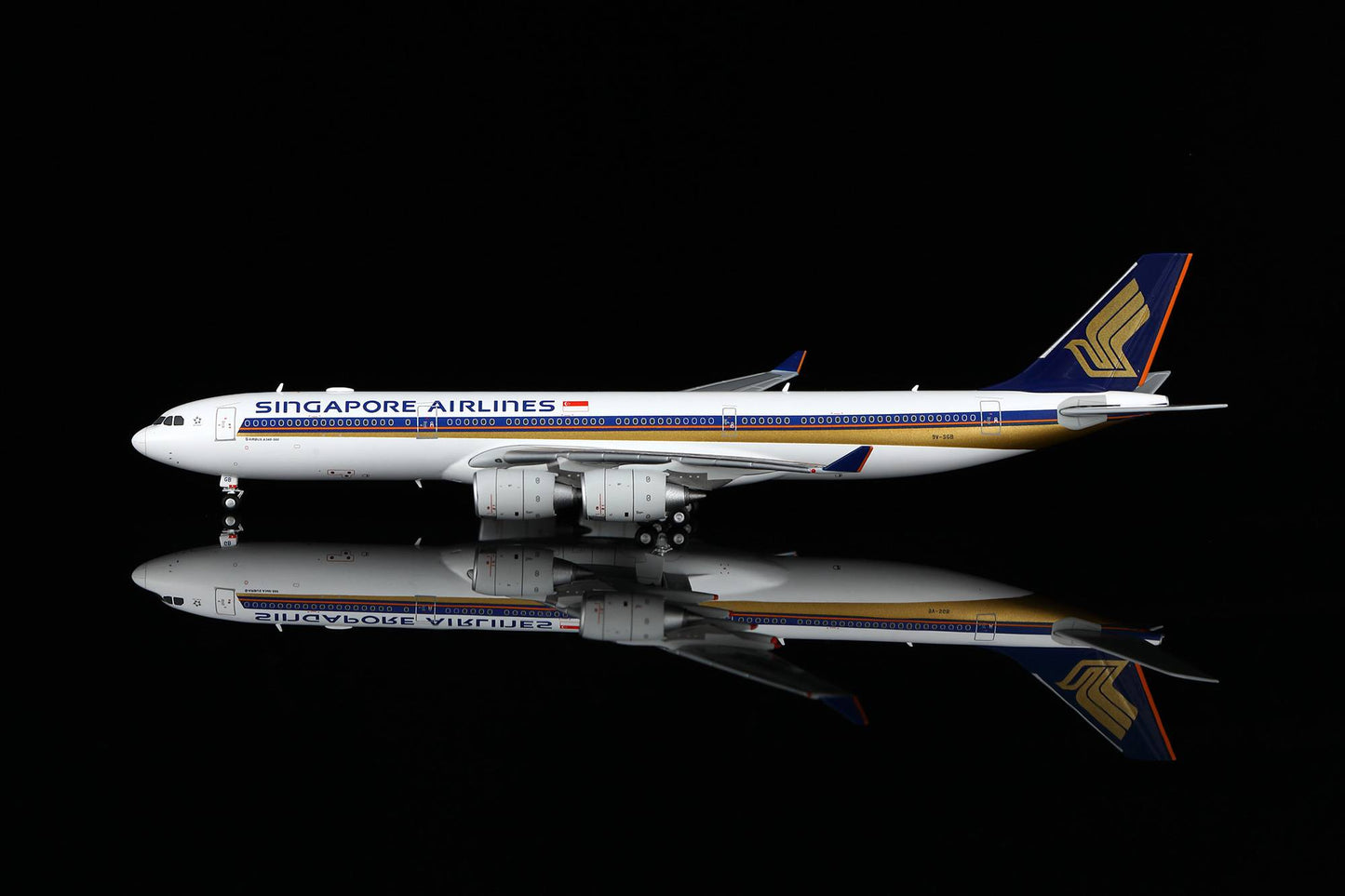 HX Models 1:400 Singapore Airlines Airbus A340-500 9V-SGB A530102
