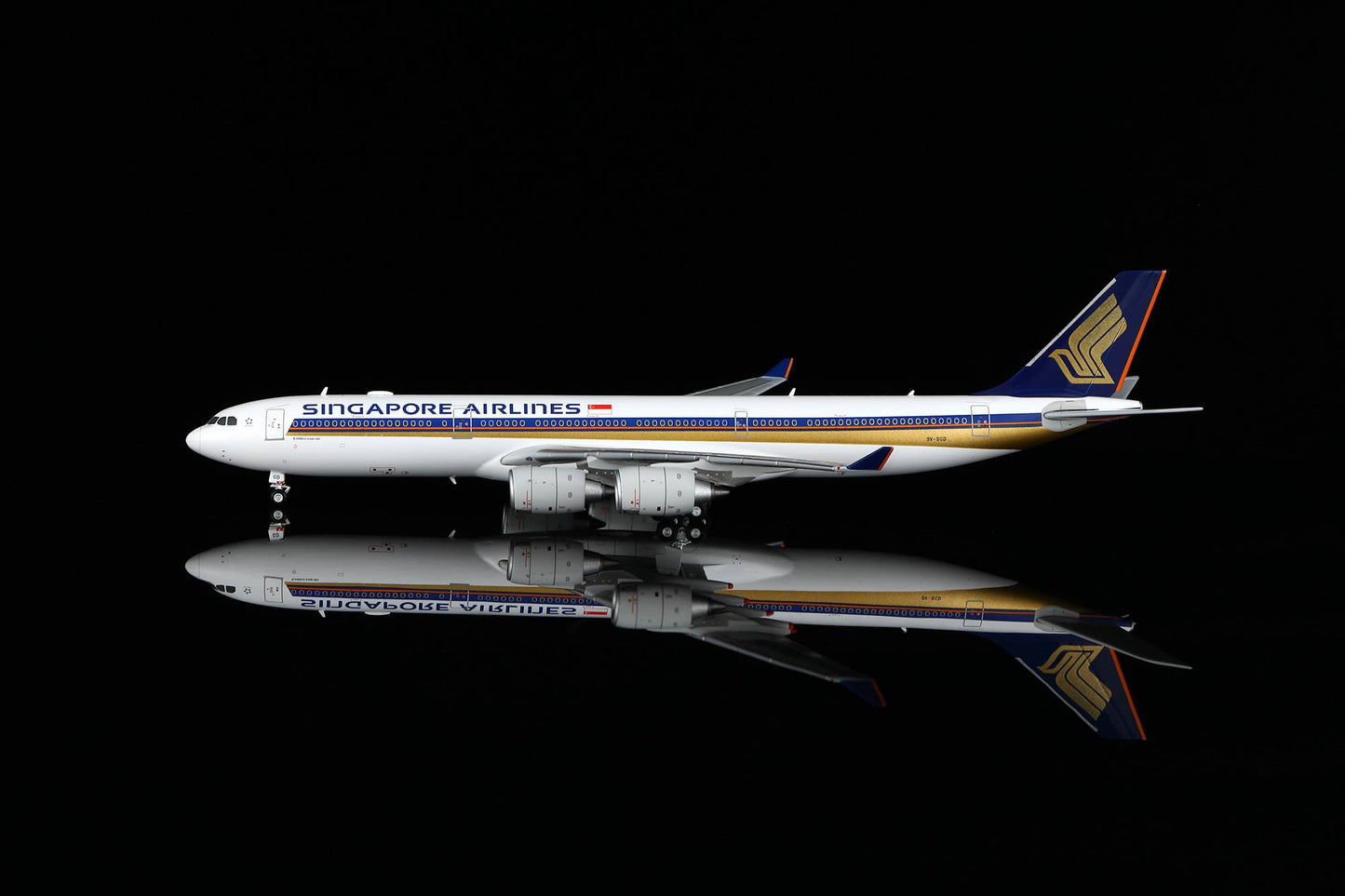 HX Models 1:400 Singapore Airlines Airbus A340-500 9V-SGD A530104