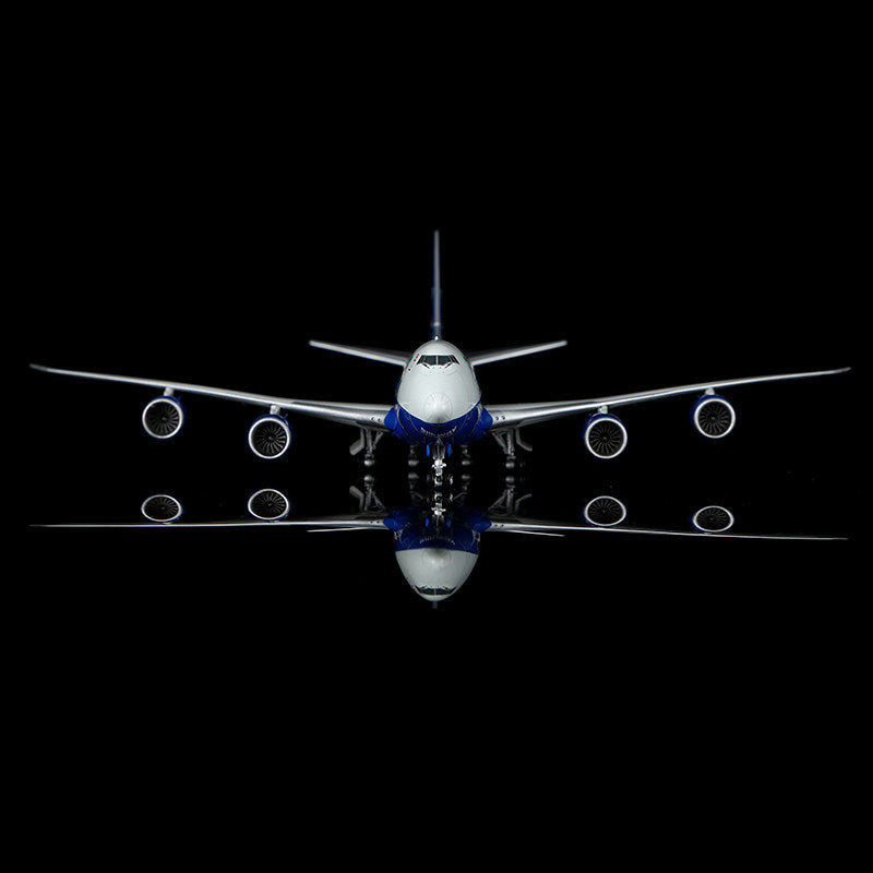 HX Models 1:400 Silk Way West Airlines Boeing 747-8F VQ-BVB