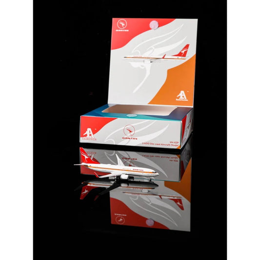 Aero Polaris 1:400 Qantas Boeing 737-800 VH-XZP "Retro" HA7380012