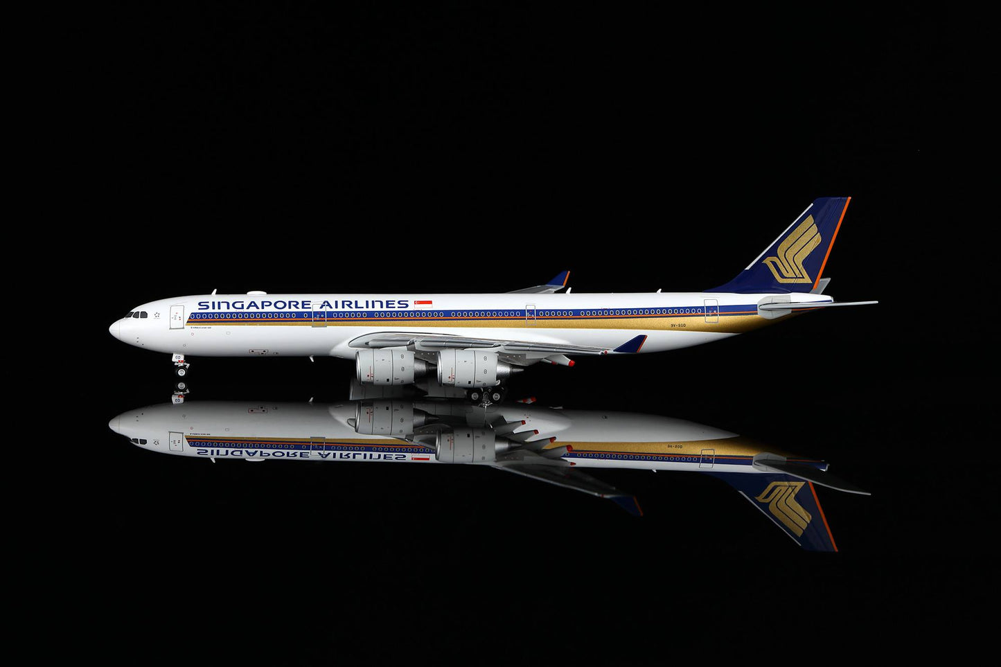 HX Models 1:400 Singapore Airlines A340-500 9V-SGD Flaps Down AS530104F