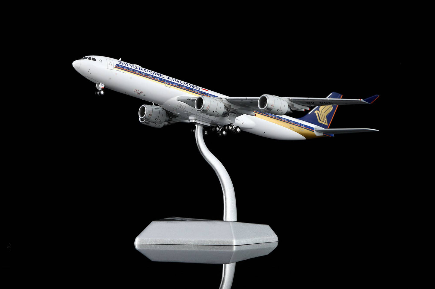 HX Models 1:400 Singapore Airlines A340-500 9V-SGE A530105