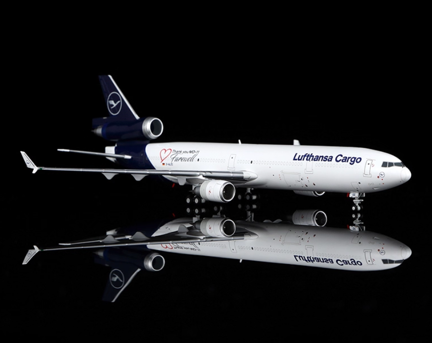 YY Wings 1:400 Lufhansa Cargo McDonnell Douglas MD-11F D-ALCC "Farewell"