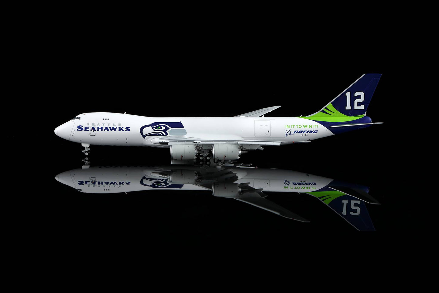HX Models 1:400 Boeing 747-8F N841BA "Seattle Seahawks" Flaps Down B631007F