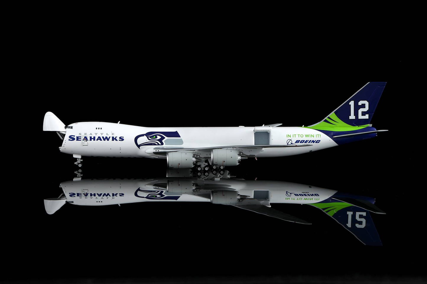 HX Models 1:400 Boeing 747-8F N841BA "Seattle Seahawks" Interactive B631007C